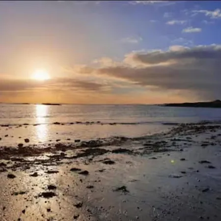 Apartamento - Sleeps 4 - Near Aran Islands - Parking *