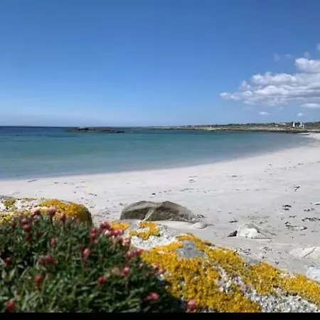 - Sleeps 4 - Near Aran Islands - Parking
