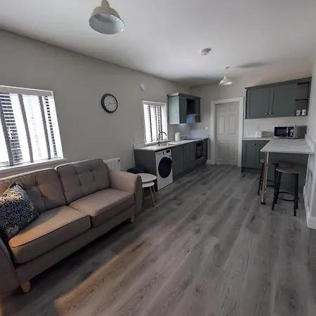 Seaside Retreat - 4 Guests - Fireplace - Parking Daire