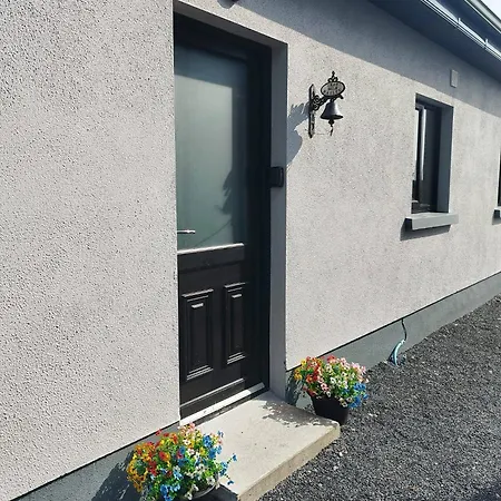 - Sleeps 4 - Near Aran Islands - Parking Apartamento