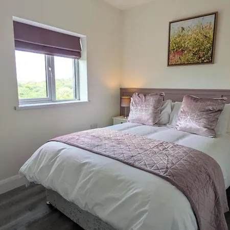 - Sleeps 4 - Near Aran Islands - Parking Apartamento Galway