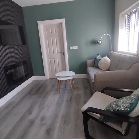 - Sleeps 4 - Near Aran Islands - Parking *