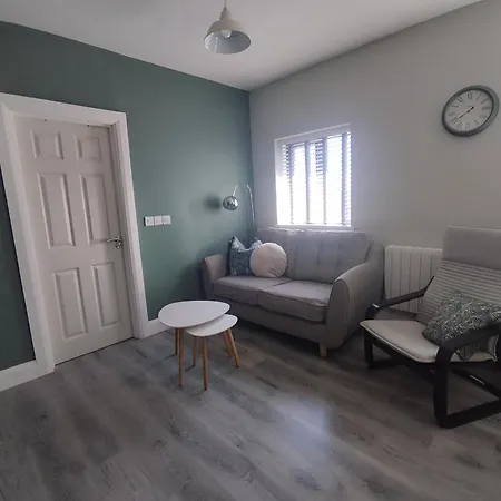 - Sleeps 4 - Near Aran Islands - Parking *